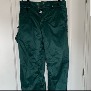 Like New 686 XS Ski Snowboard Pant